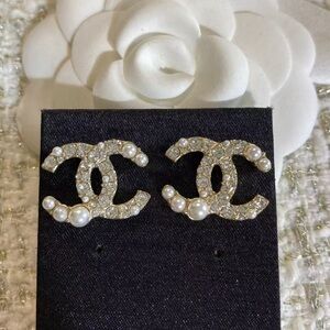 CHANEL Double C Pearl and Rhinestone Earrings ✔